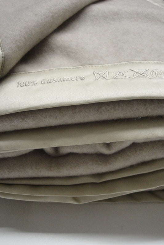 Coperta Lara